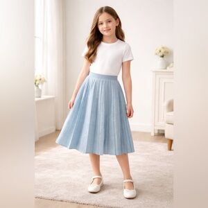 BLANC Light Blue Pleated Skirt – Size 20 (Kids)
